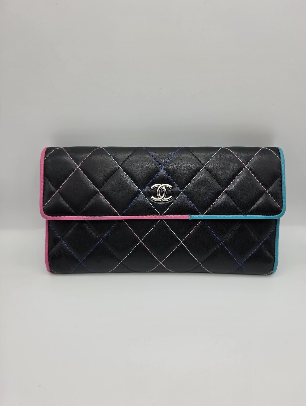 CHANEL Black/Multicolor Quilted Leather Clutch/Wallet